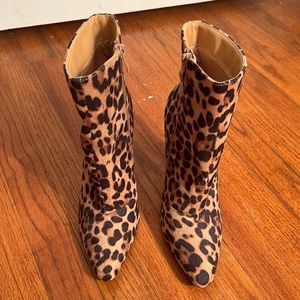 Nasty gal cheetah leopard print bootie heel - new without tags - size 7
